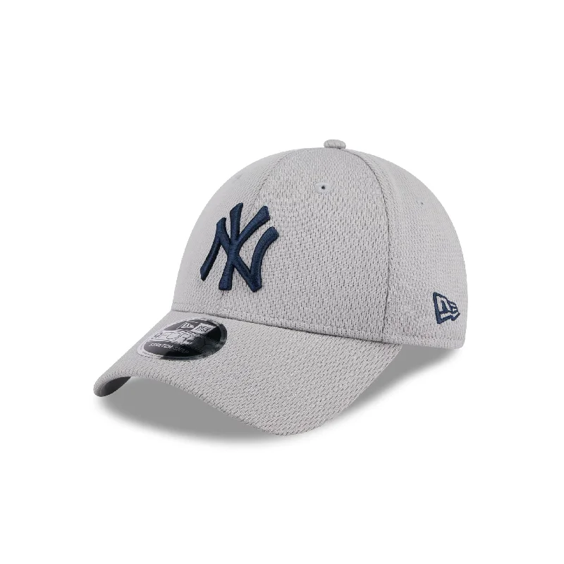 New York Yankees Gray 9FORTY Stretch-Snap Hat